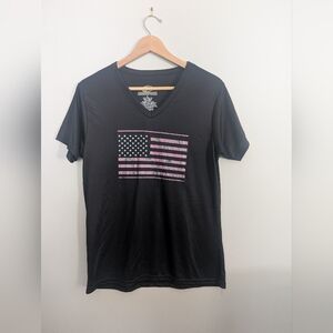 Mossy Oak Black V-Neck Women's Large Tee with American Flag in Pink Camo